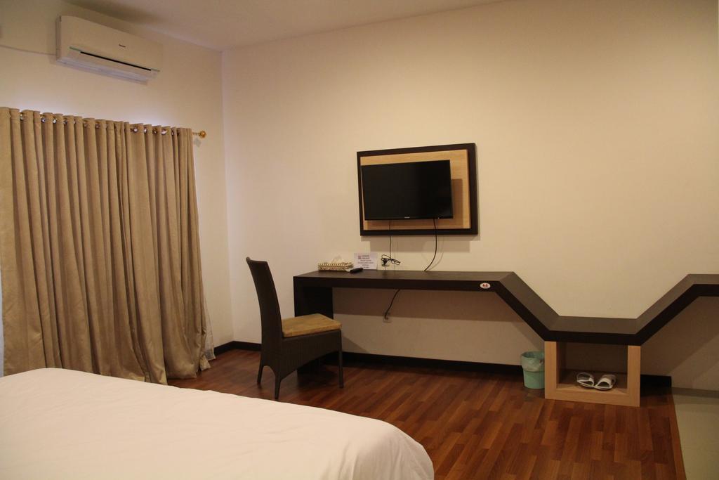 Kampoeng Nelayan Hotel Palu Room photo