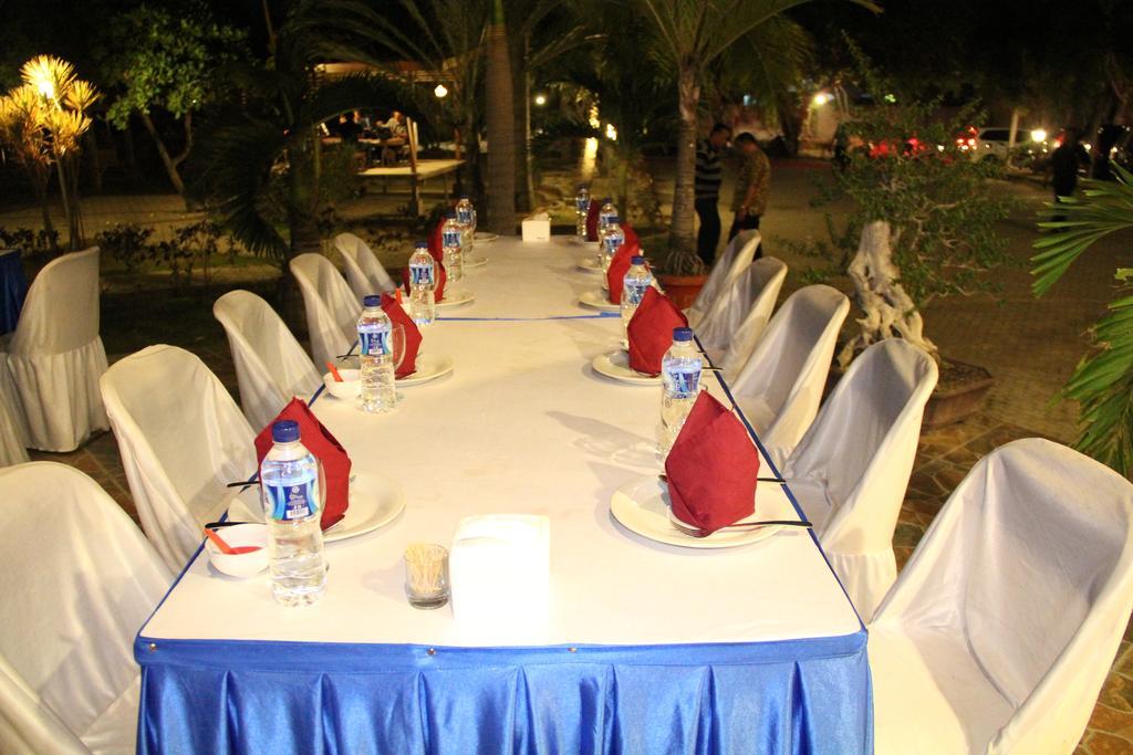 Kampoeng Nelayan Hotel Palu Exterior photo